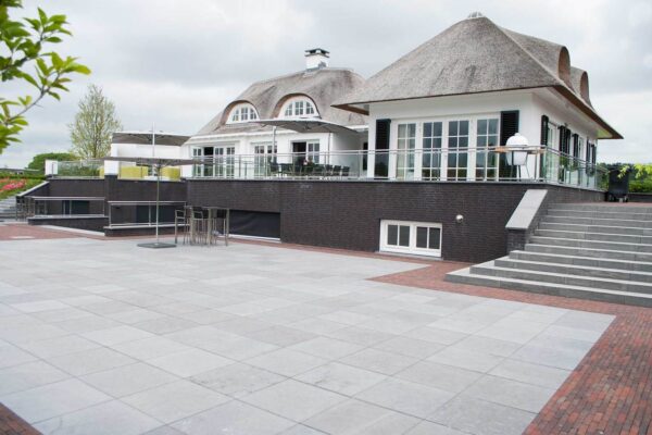 2c97143f563aaff8bda693ddb03fbf38_f554