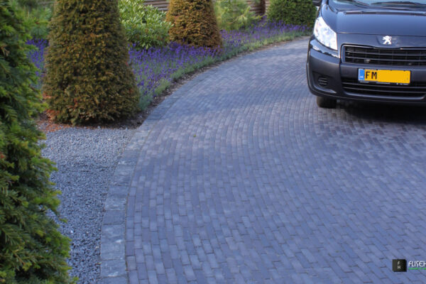 Klinker-belægning-til-indkørsel-14