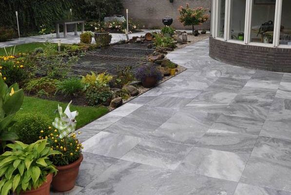 d8ea3d957777d118168bf7a750a13ec3_f440