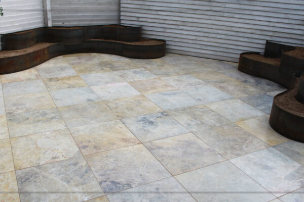 eaf4f17f5914210807fb489d7fe948f9_f435