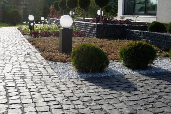 fbe8b2b6e84facabfa2de1c0f673af76_f220